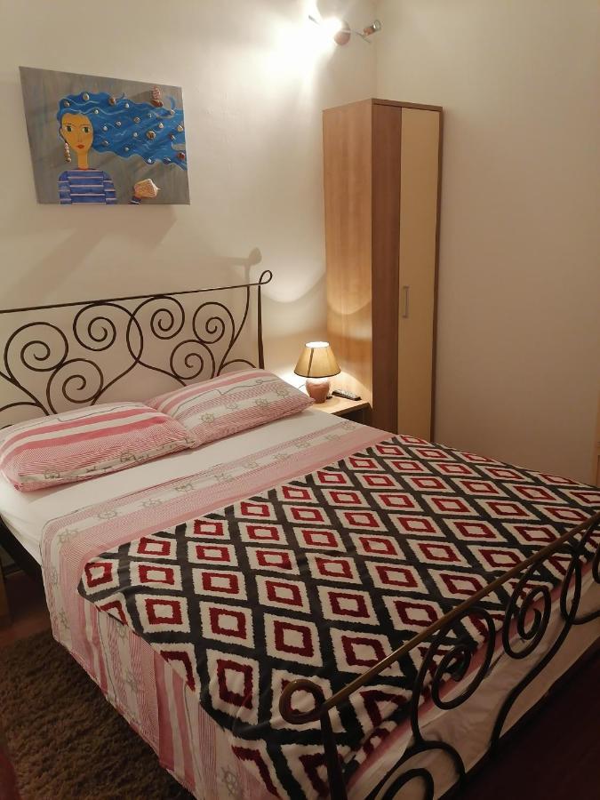 Apartment Nikolina Трогир Экстерьер фото