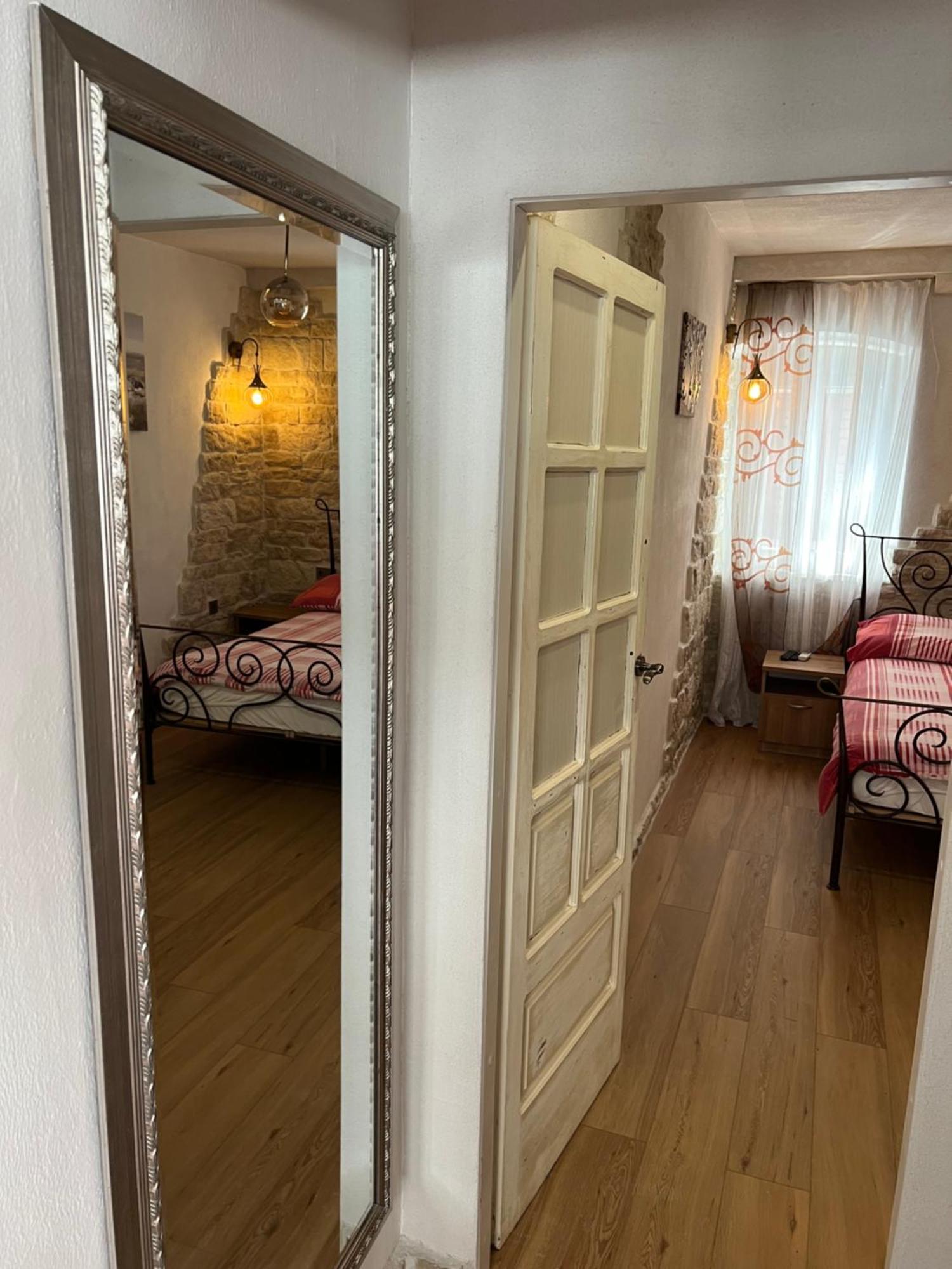 Apartment Nikolina Трогир Экстерьер фото